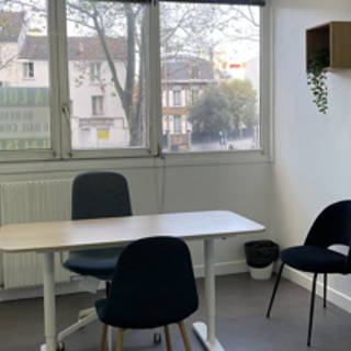 Bureau privé 14 m² 1 poste Location bureau Rue du Bournard Colombes 92700 - photo 1